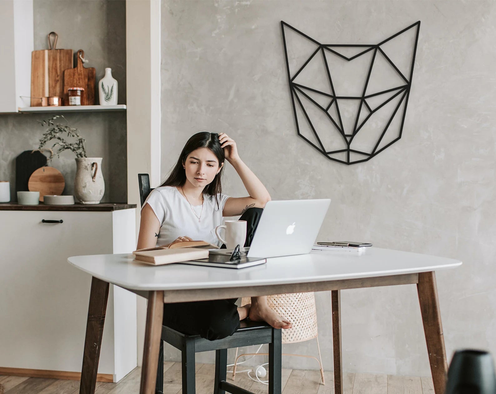 Geometric Cat Head Wall Decor: Wooden Animal Art
