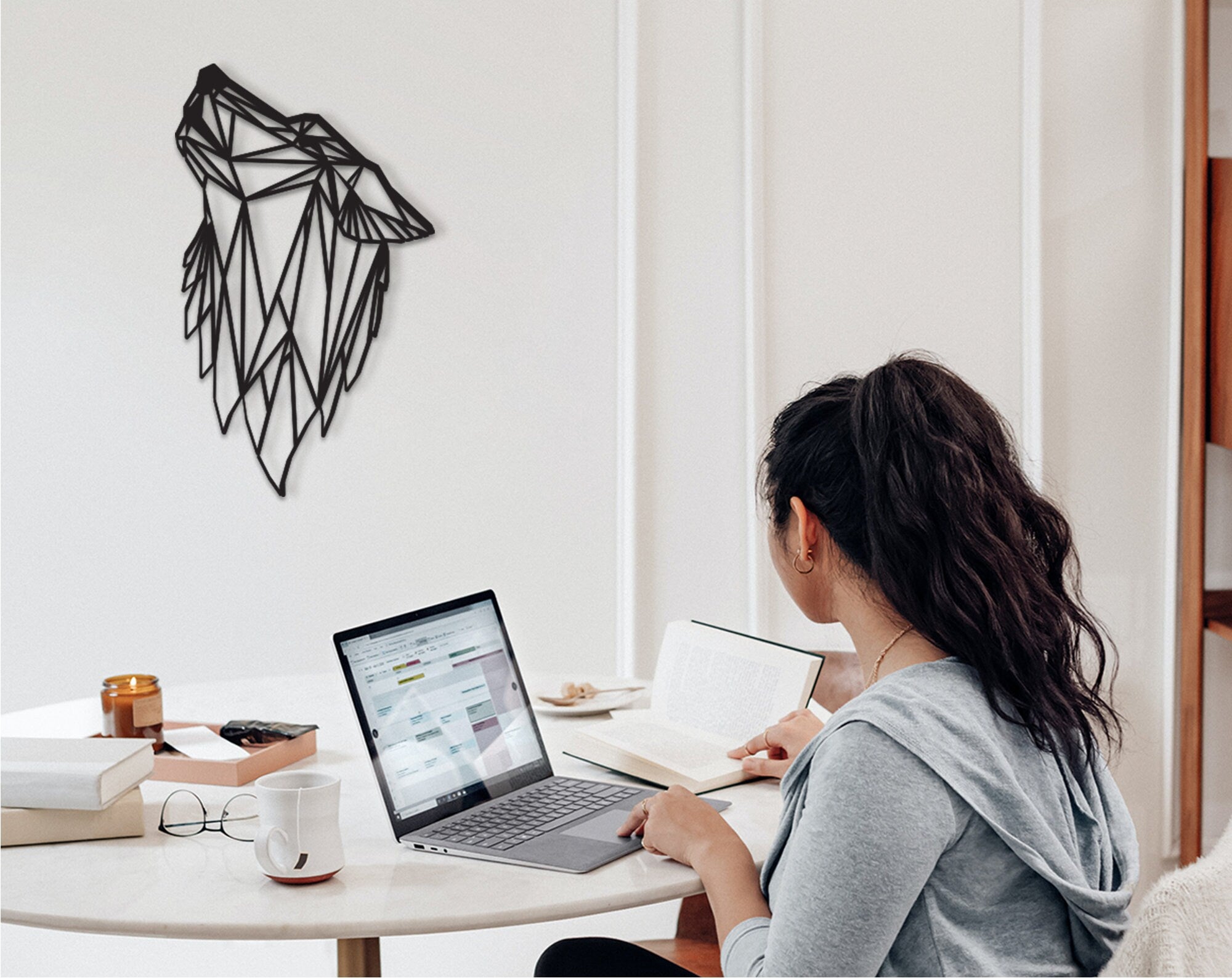 Geometric Wolf Wooden Wall Art: Modern Home Decor