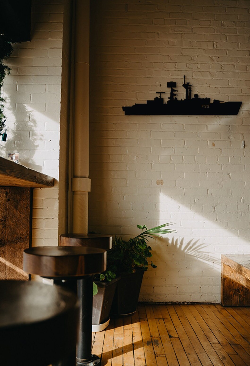 HMS Salisbury F32 Wood Ship Model: Royal Navy Wall Art
