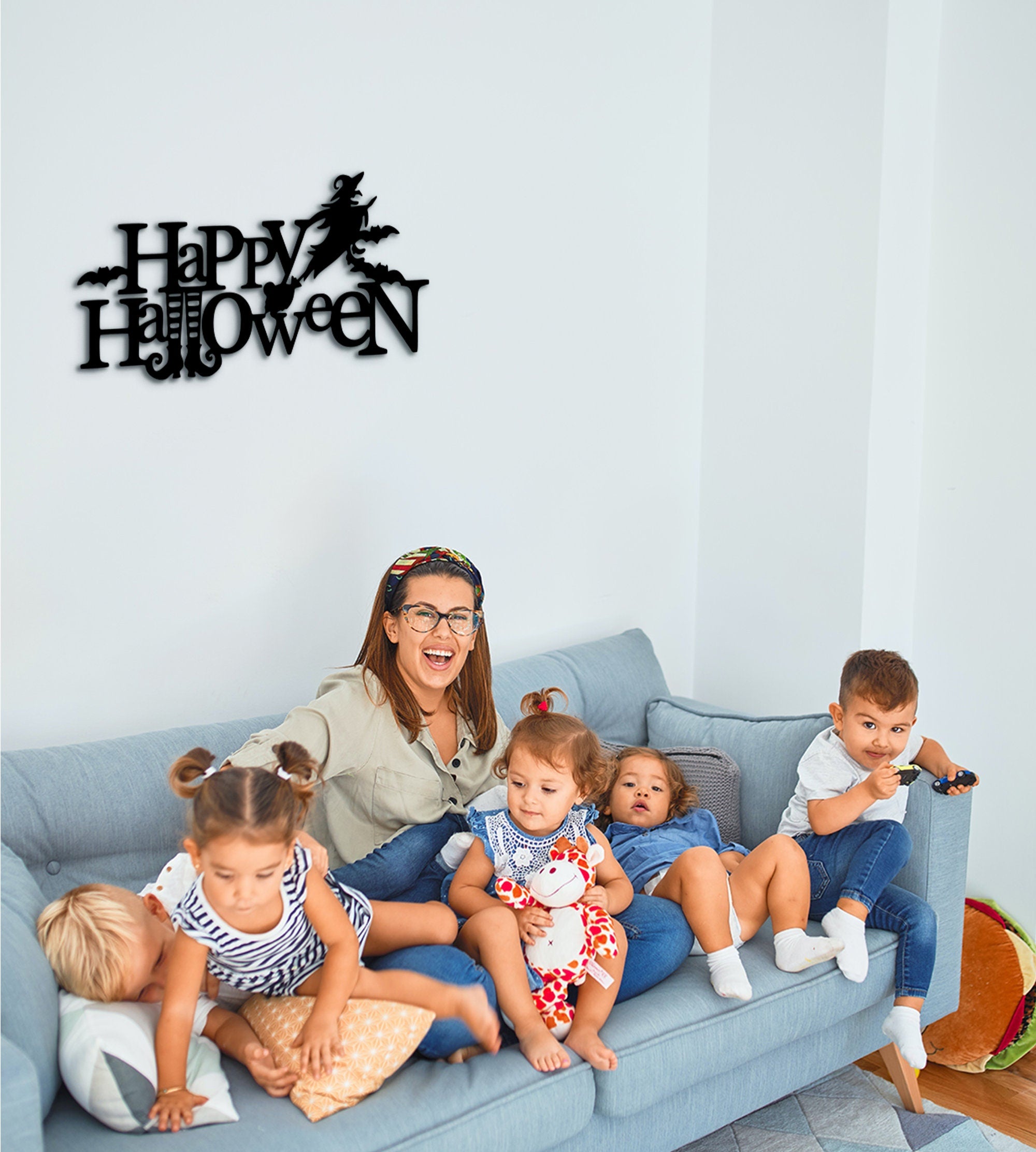 Happy Halloween Wood Sign: Spooky Wall Decor