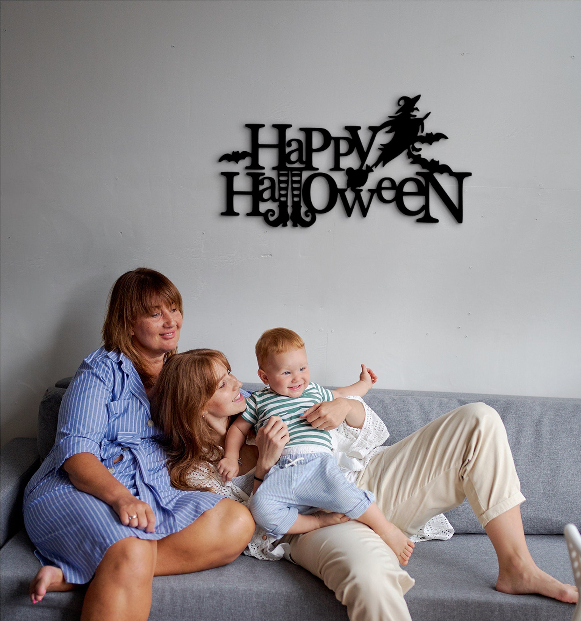 Happy Halloween Wood Sign: Spooky Wall Decor