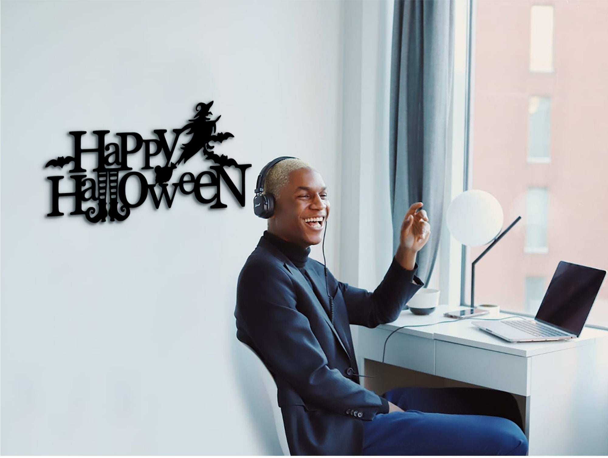 Happy Halloween Wood Sign: Spooky Wall Decor