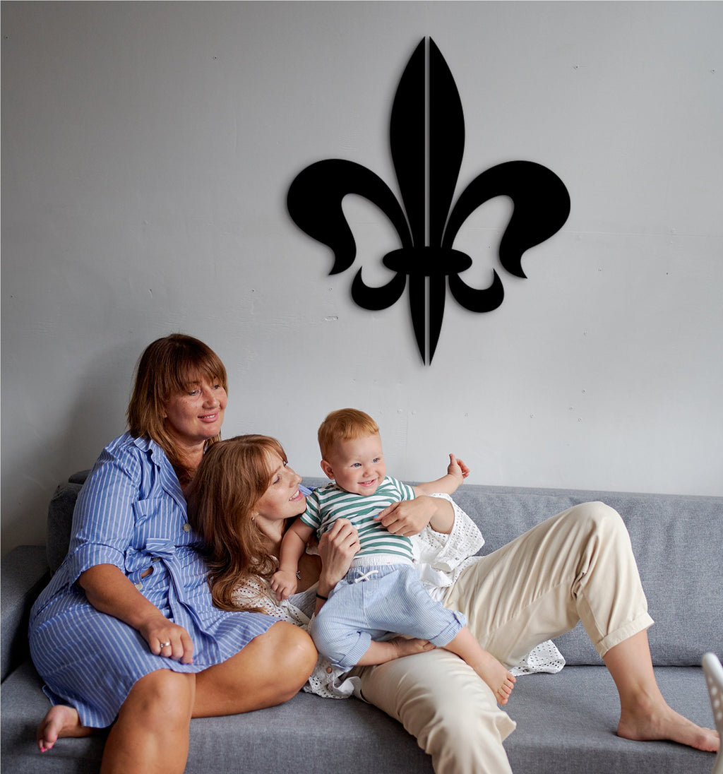 Fleur De Lis Wooden Wall Art: Handcrafted Distressed Decor