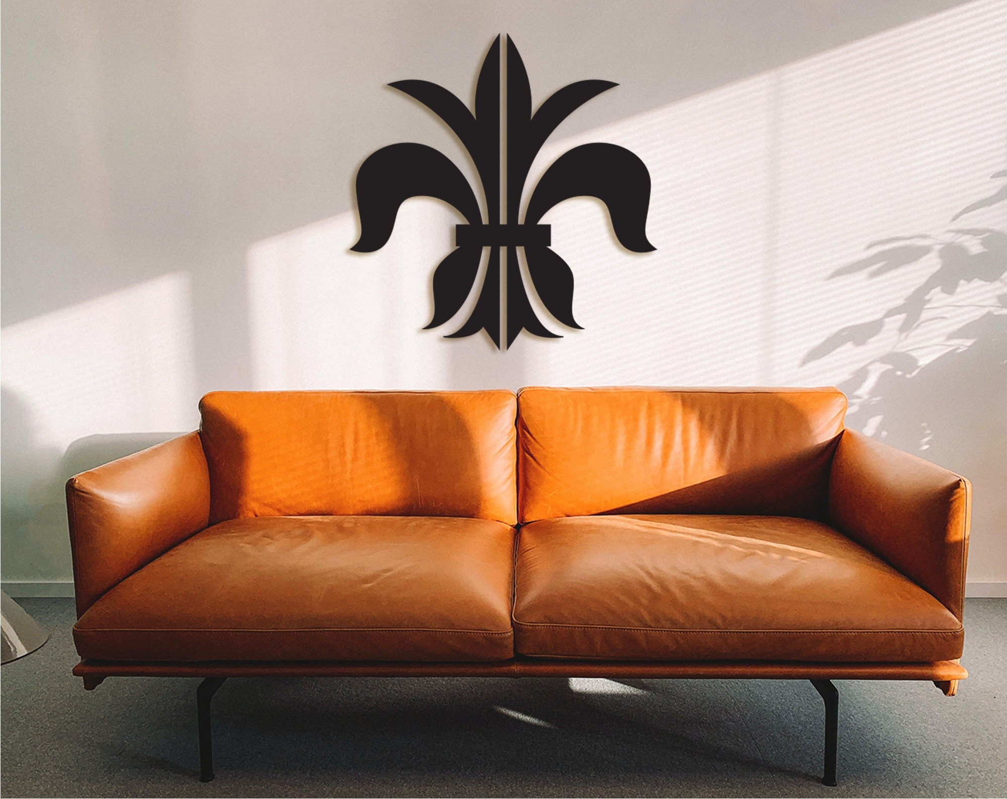 Fleur De Lis Wooden Wall Art: Distressed Farmhouse Decor