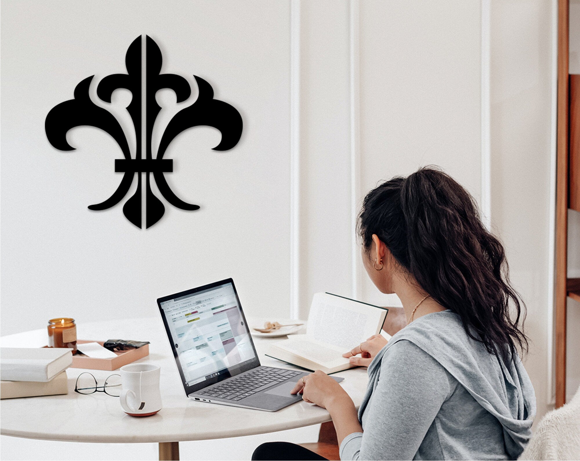 Fleur De Lis Wood Wall Art: Handcrafted Distressed Decor