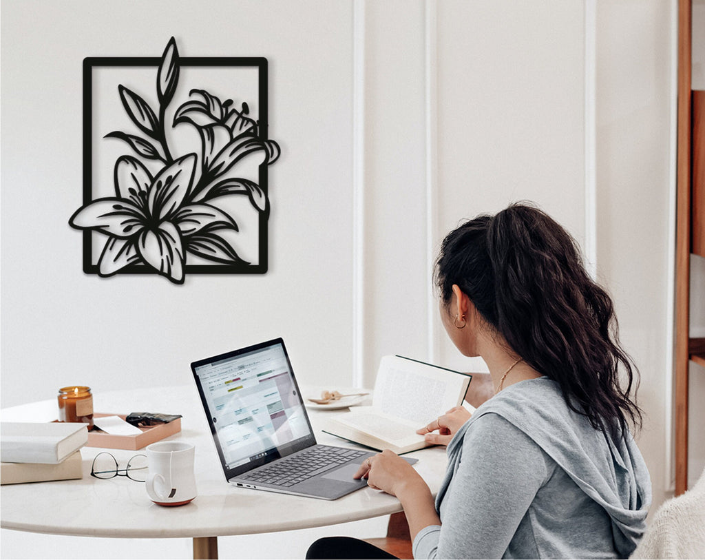 Fleur De Lis Wood Wall Art: Handcrafted Floral Decor
