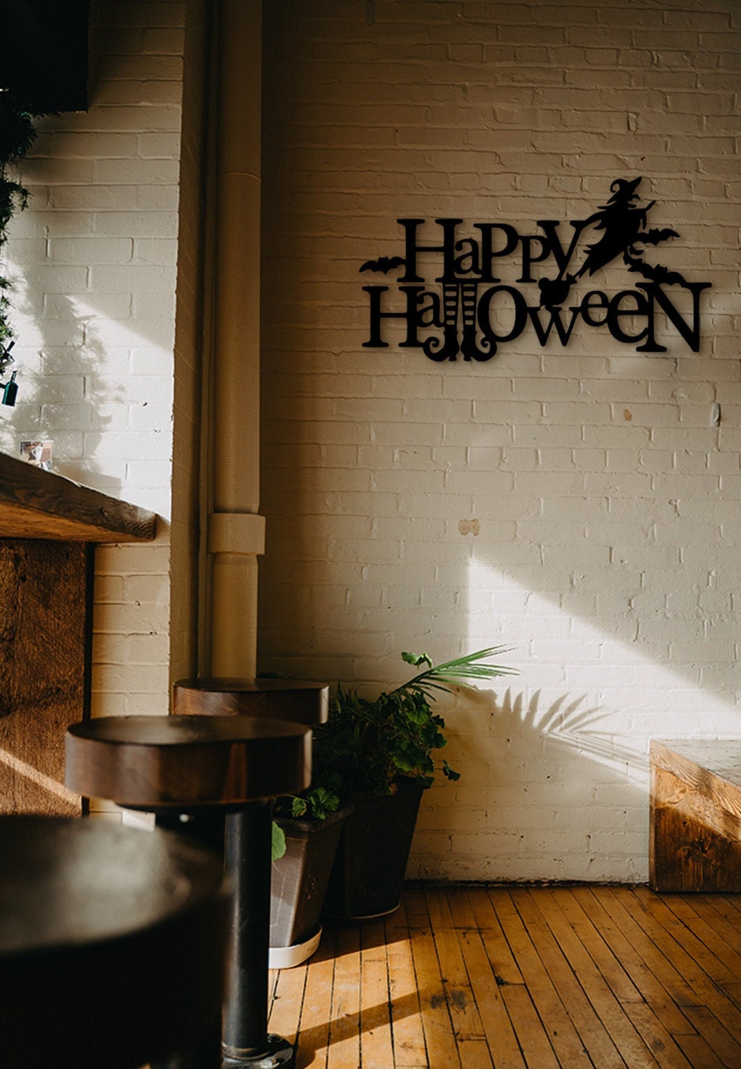 Happy Halloween Wood Sign: Spooky Wall Decor