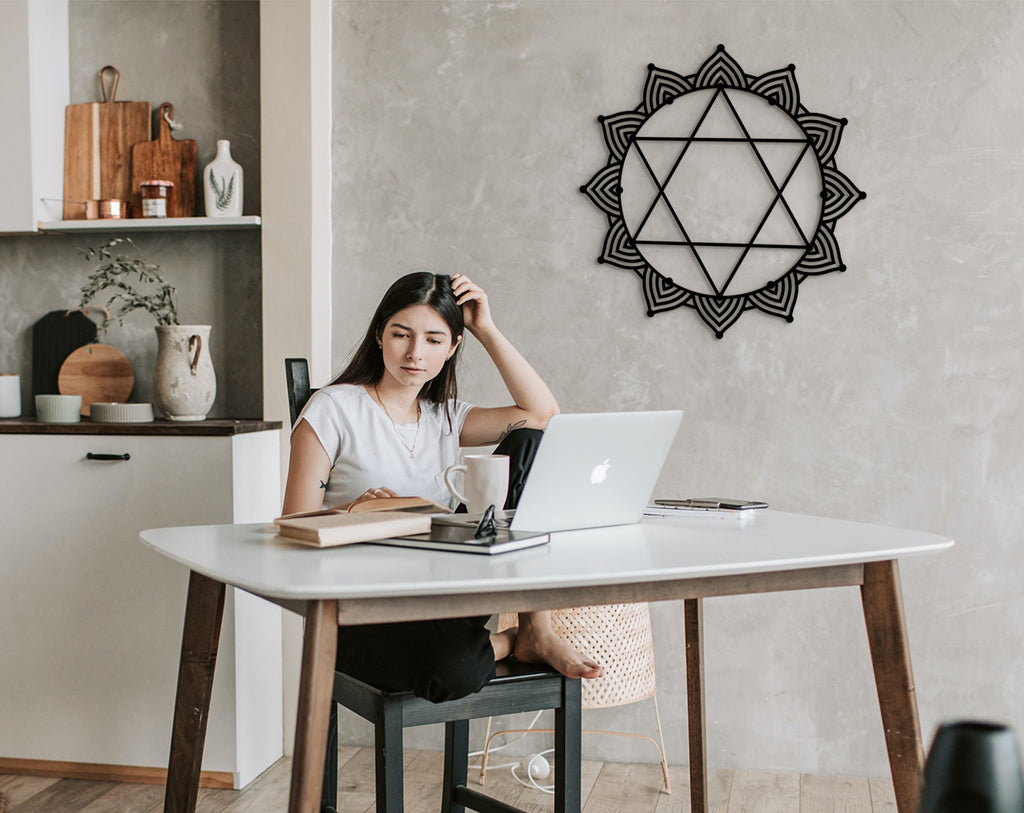Wooden Star of David Wall Decor: Jewish Hexagram Art
