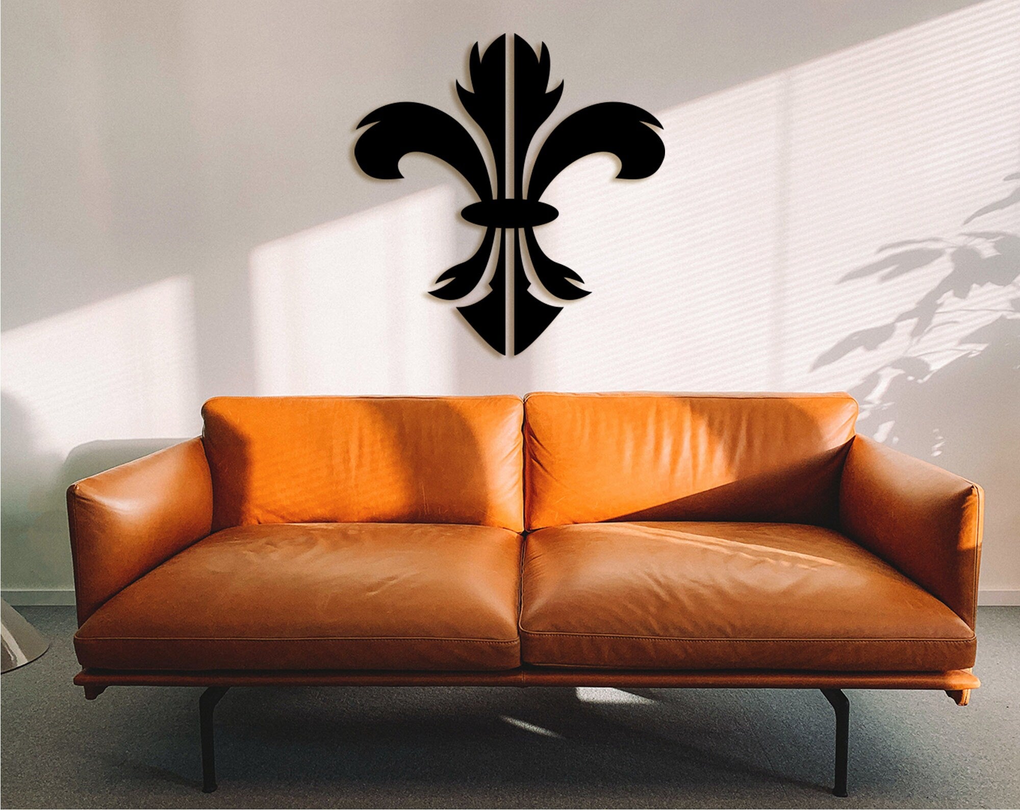 Fleur De Lis Wooden Wall Decor: Handcrafted Distressed Finish