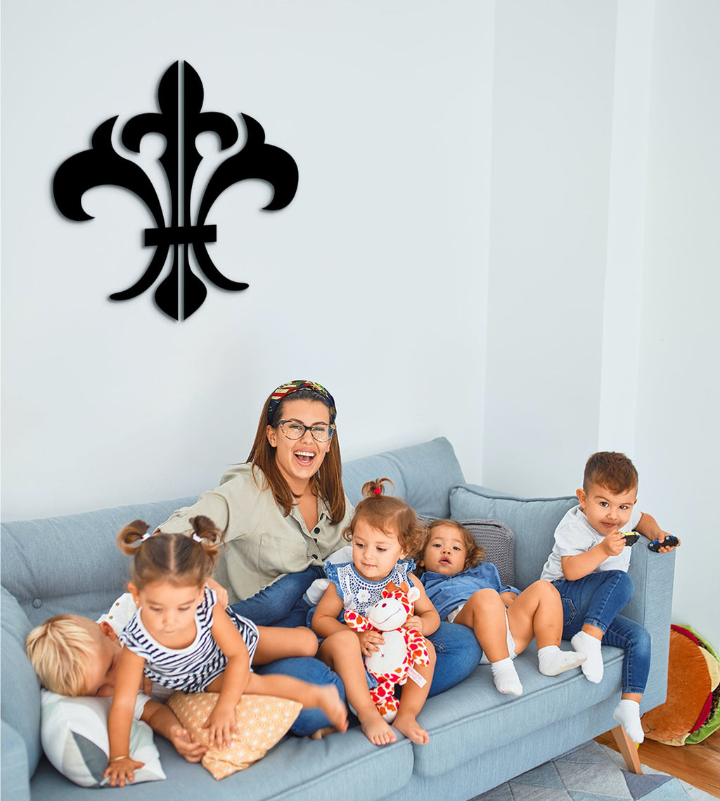 Fleur De Lis Wood Wall Art: Handcrafted Distressed Decor