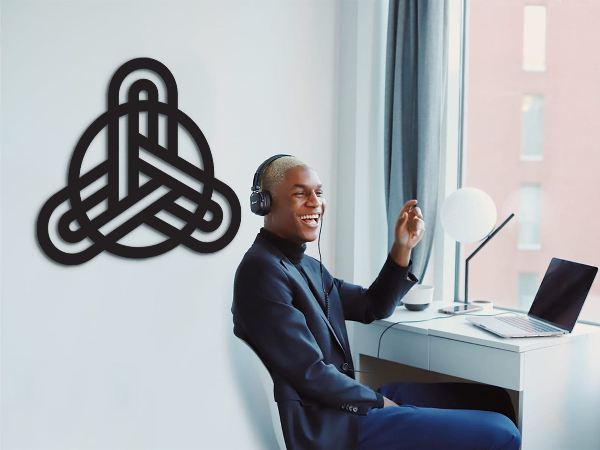 Triquetra Wood Wall Art: Celtic Knot Decor