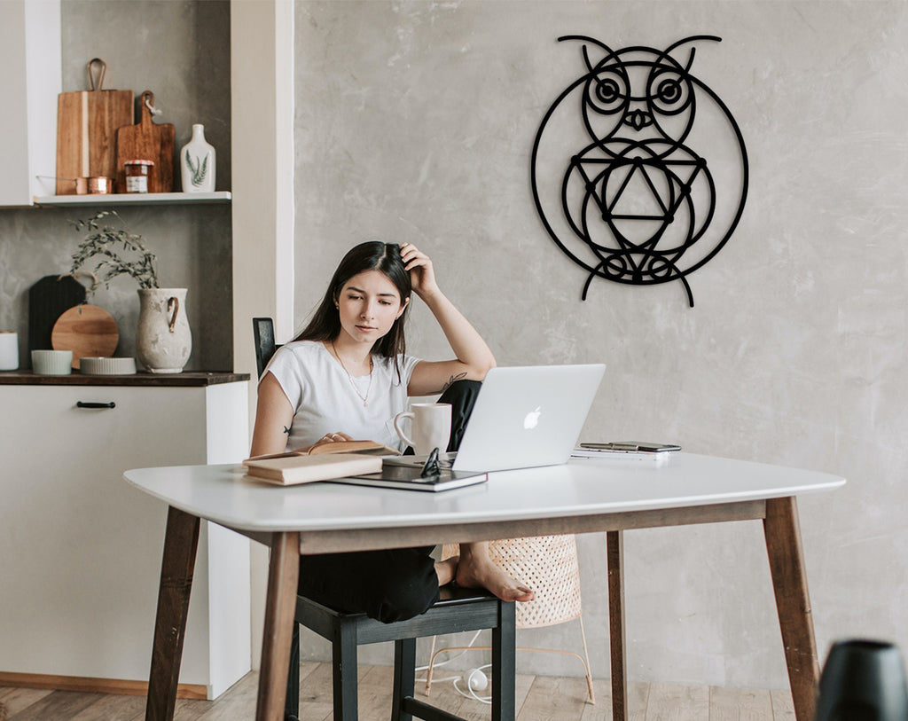 Owl Wood Art: Boho Wall Decor - Geometric Design
