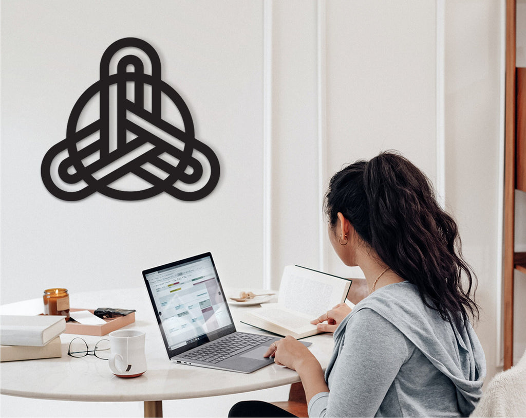 Triquetra Wood Wall Art: Celtic Knot Decor