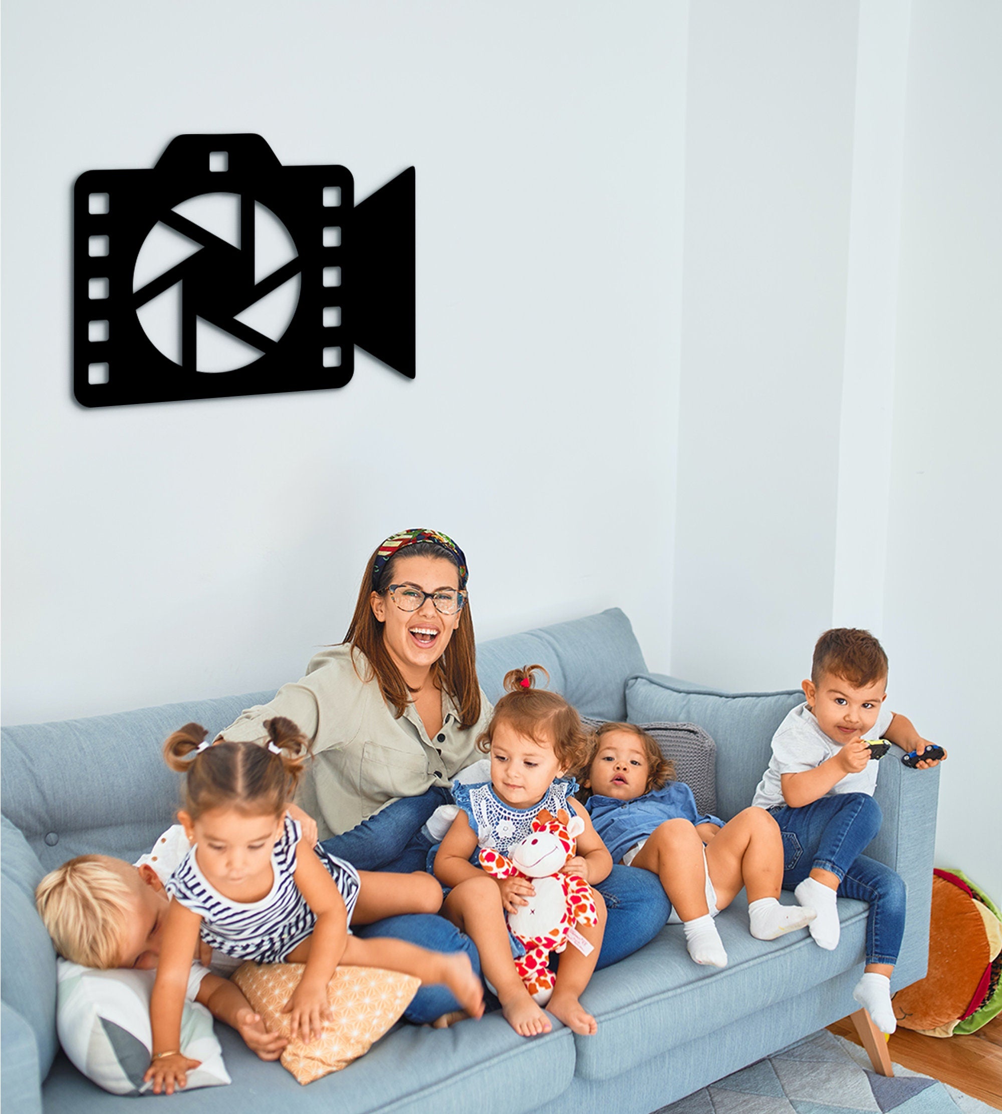 Wood Camera Wall Art: Retro Photographer Decor