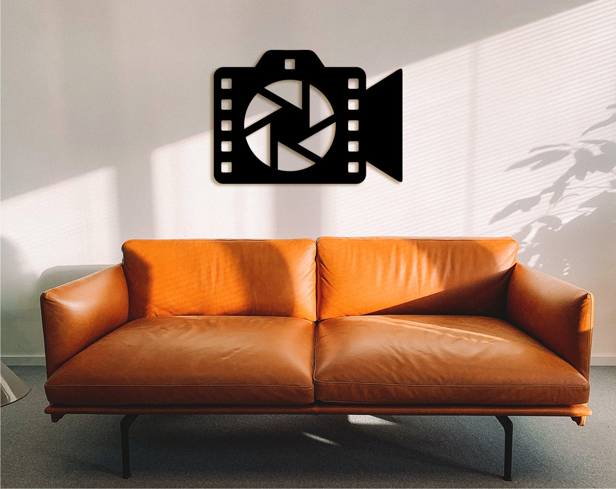 Wood Camera Wall Art: Retro Photographer Decor