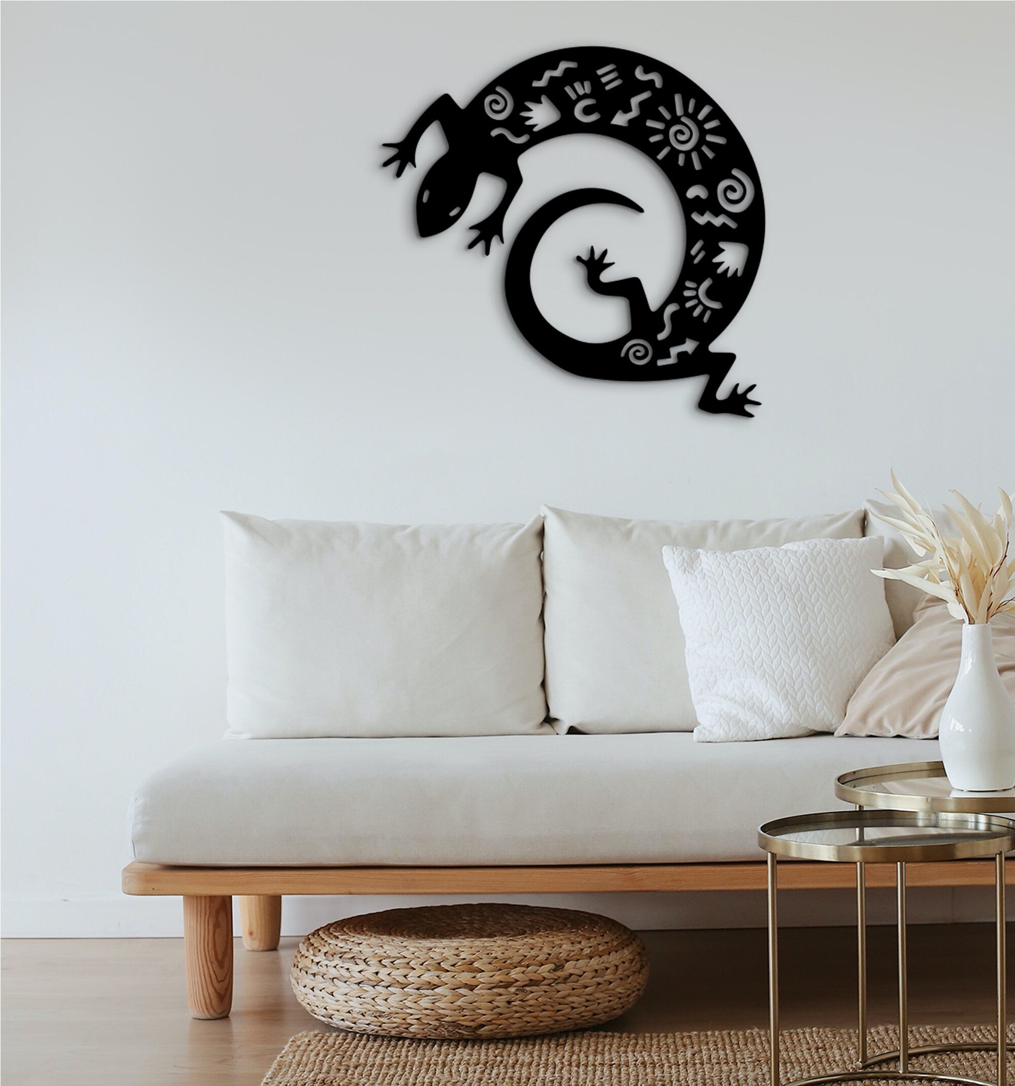 Geometric Gecko Wall Decor: Wooden Lizard Art