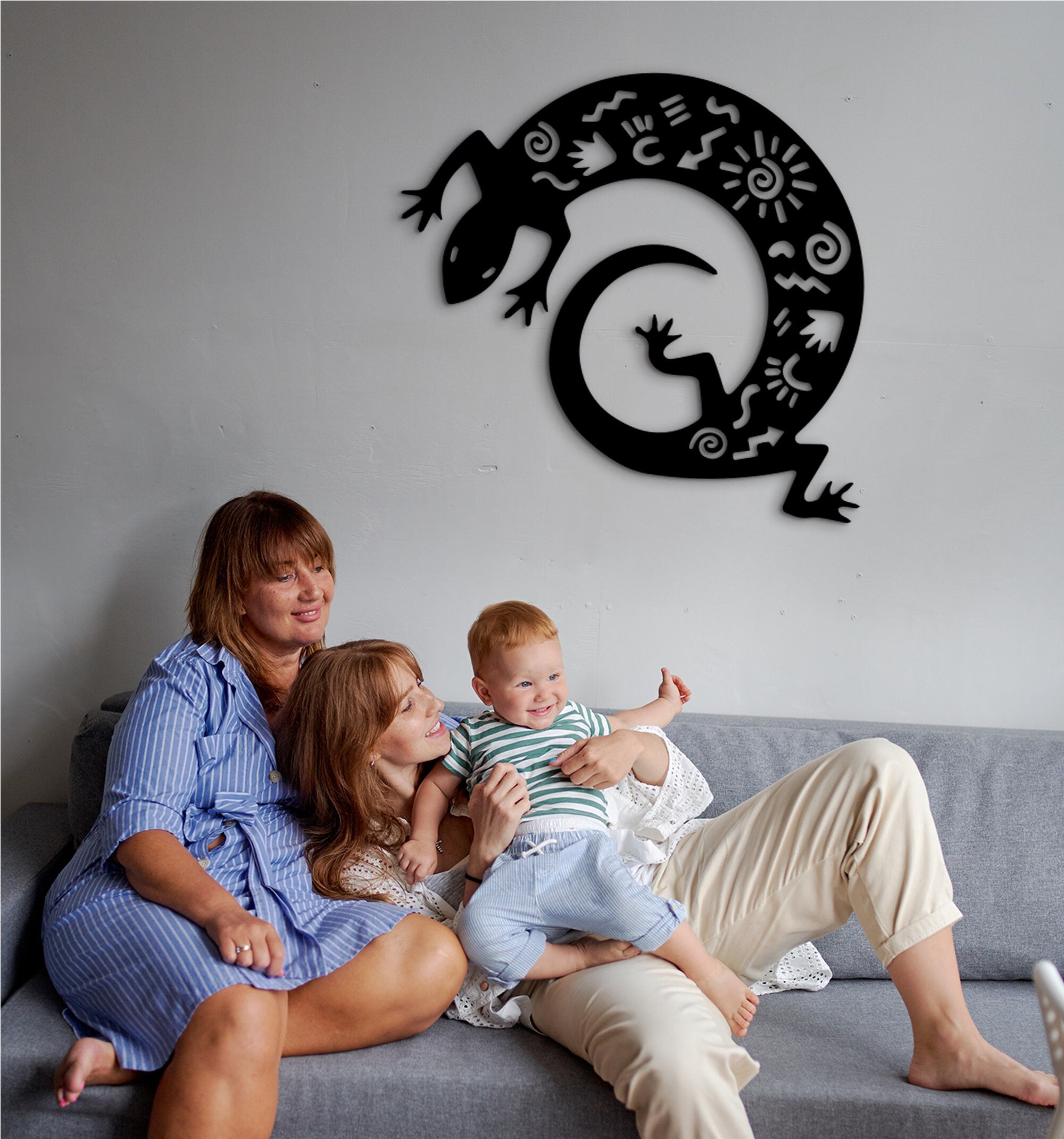 Geometric Gecko Wall Decor: Wooden Lizard Art