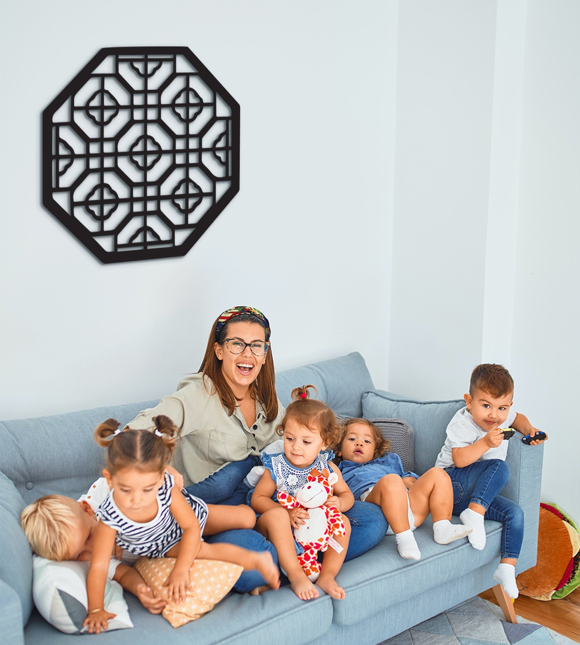 Chinese Octagonal Flower Wood Wall Decor: Geometric Asian Art