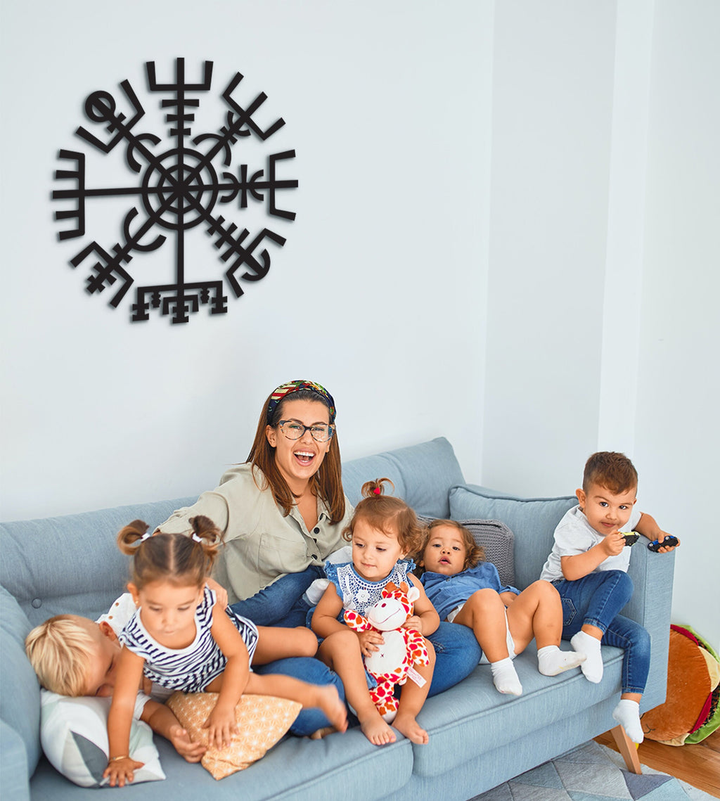 Vegvisir Runic Compass: Scandinavian Wood Wall Art