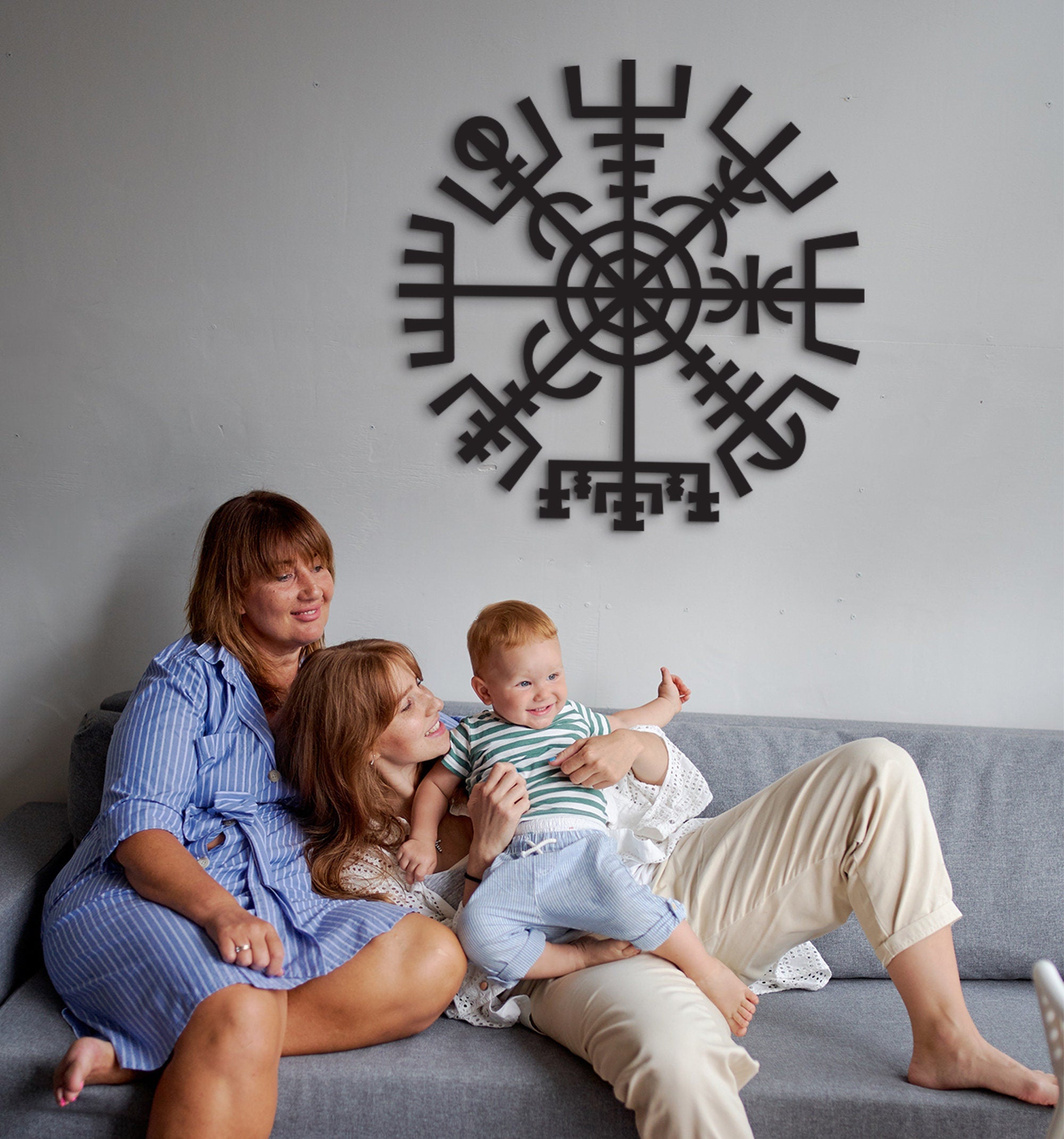 Vegvisir Runic Compass: Scandinavian Wood Wall Art