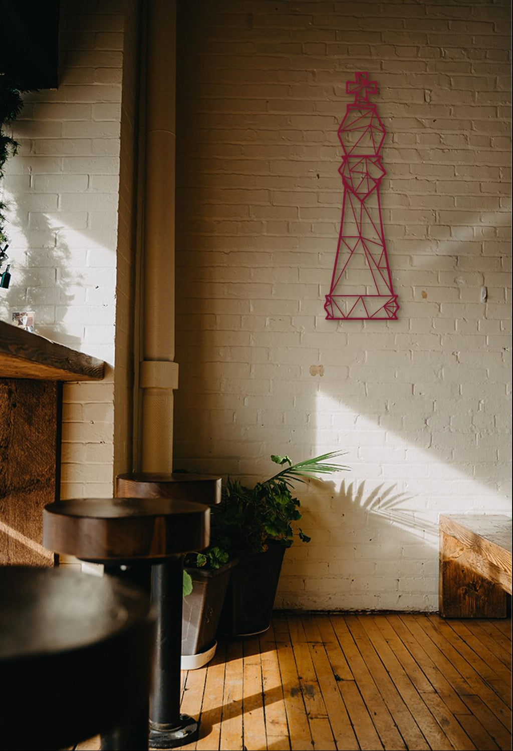 King Chess Piece Wood Wall Art: Geometric Decor