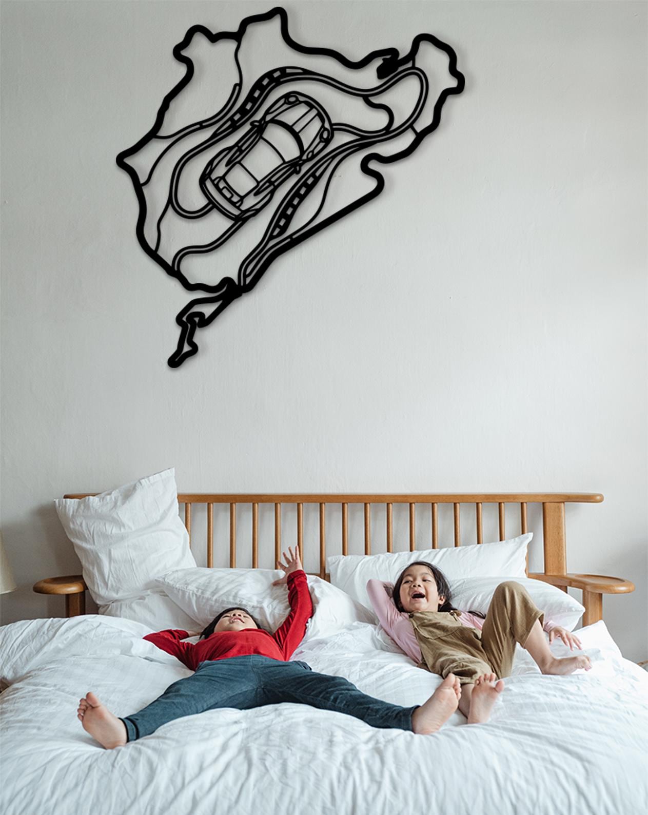 Nürburgring Track Wall Art – Metal Racetrack Decor with Car Silhouette
